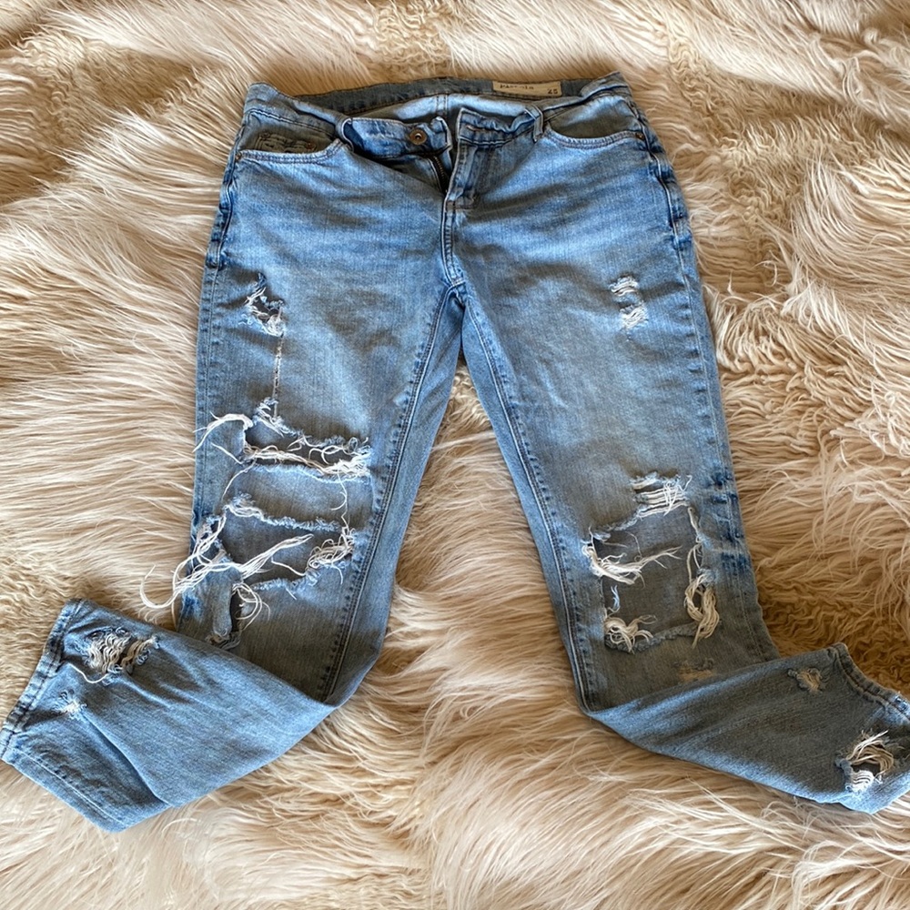 Pistola Jeans. Distressed. Size 25. 💜